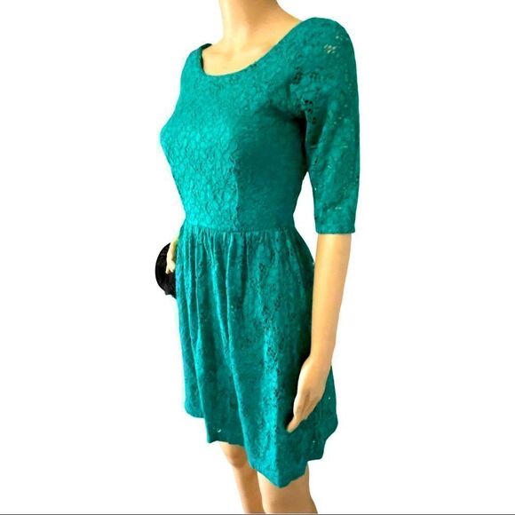 Mystic Short Sleeve Nylon Crochet Lace Dress - Picture 2 of 12